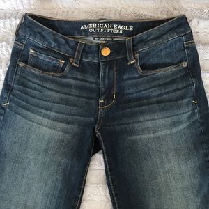 American Eagle Skinny kick jeans. Size 4.